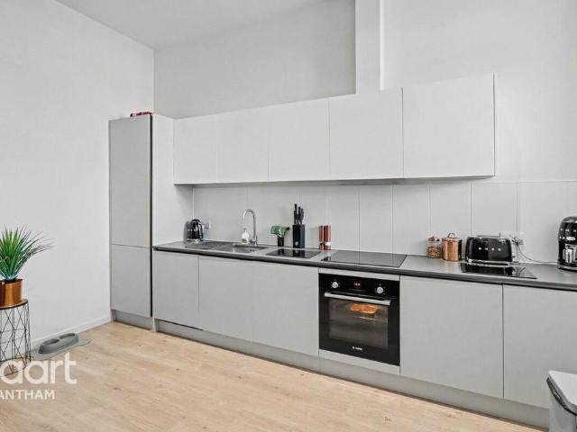 Flat for sale in Alverton, East Midlands