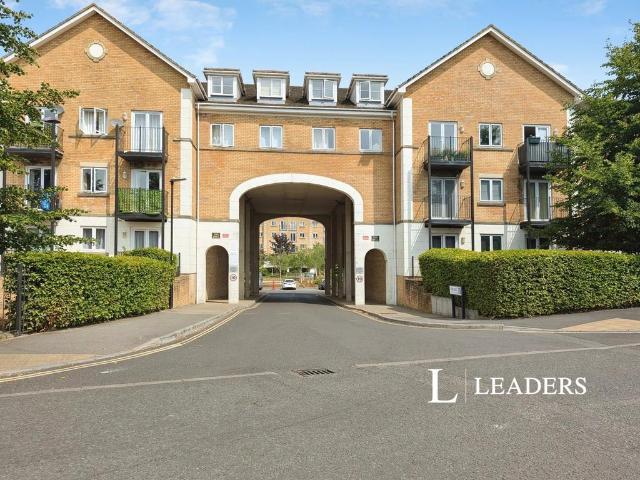Flat for sale in Hill, City Of Southampton
