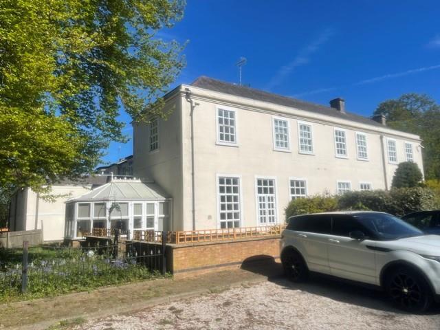 Flat for sale in Potters Corner, East Midlands