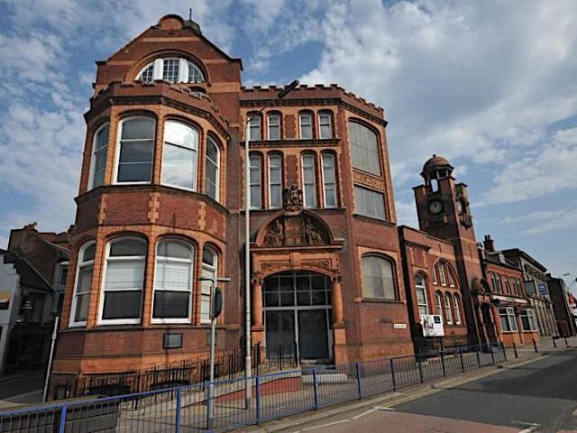 Flat for sale in Stourbridge, West Midlands