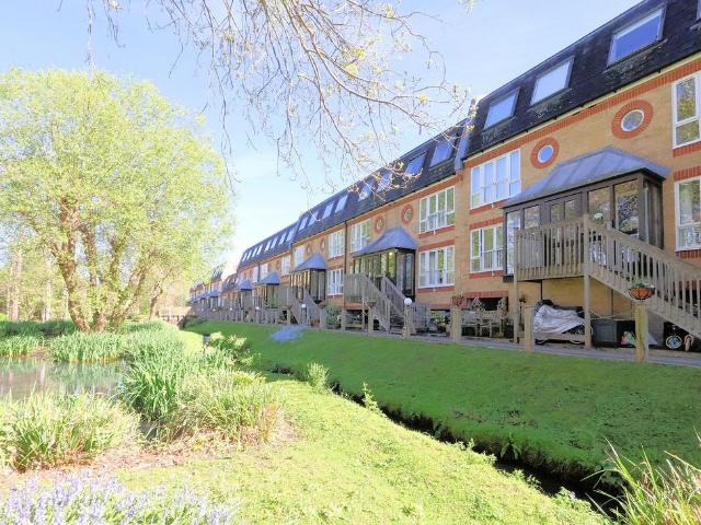 Flat for sale in West Wickham, Isle Of Man