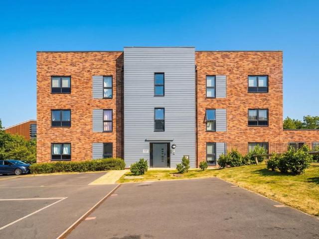 Flat for sale in Cheswick Green, West Midlands