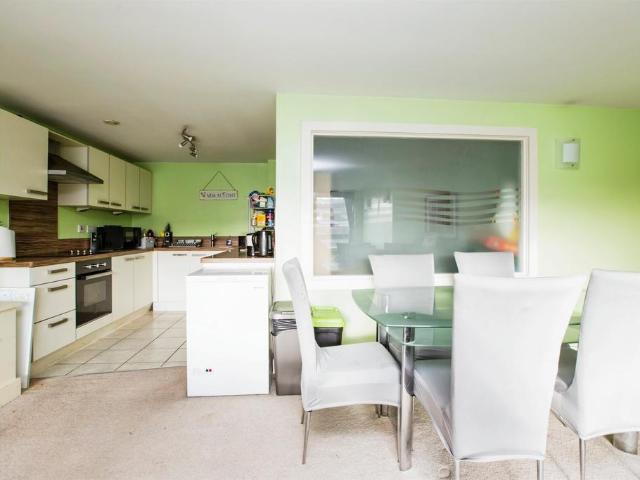 Flat for sale in Elland, West Yorkshire