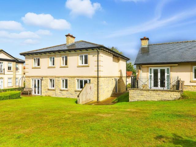 Flat for sale in Killinghall, North Yorkshire