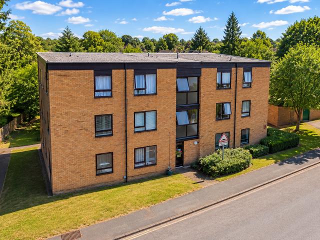 Flat for sale in North Watford