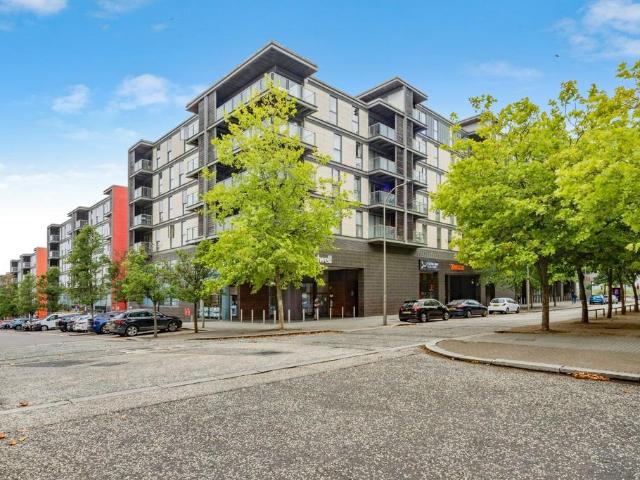 Flat for sale in Central Milton Keynes, Milton Keynes