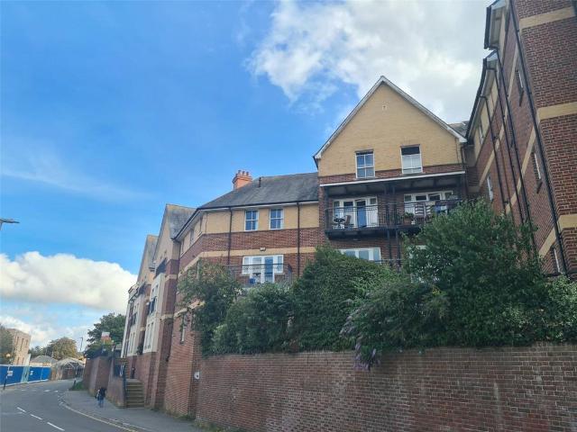 Flat for sale in Dorchester, Dorset