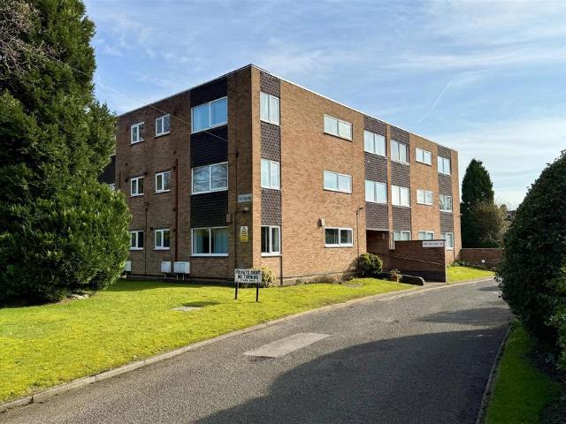 Flat for sale in Halesowen, Isle Of Man