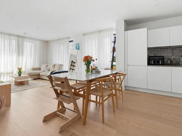 Flat for sale in Silvertown, Greater London
