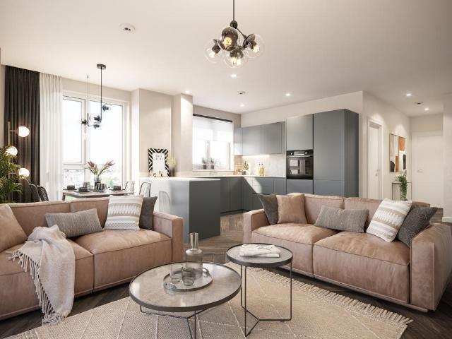 Flat for sale in Queen's Park, Greater London