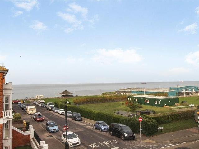 Flat for sale in Cliftonville West, Acol