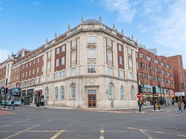 Flat for sale in Leylands, West Yorkshire