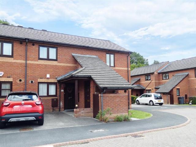 Flat for sale in Huyton, Knowsley