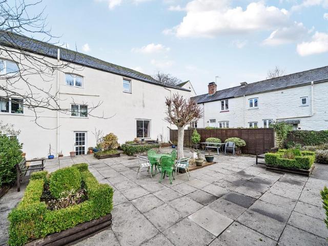 Flat for sale in Dulverton, Somerset