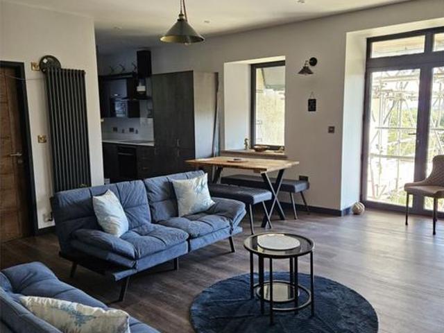 Flat for sale in Tenby, Wales