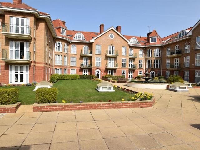 Flat for sale in Comers, Norfolk