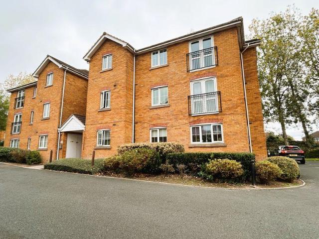 Flat for sale in West Midlands