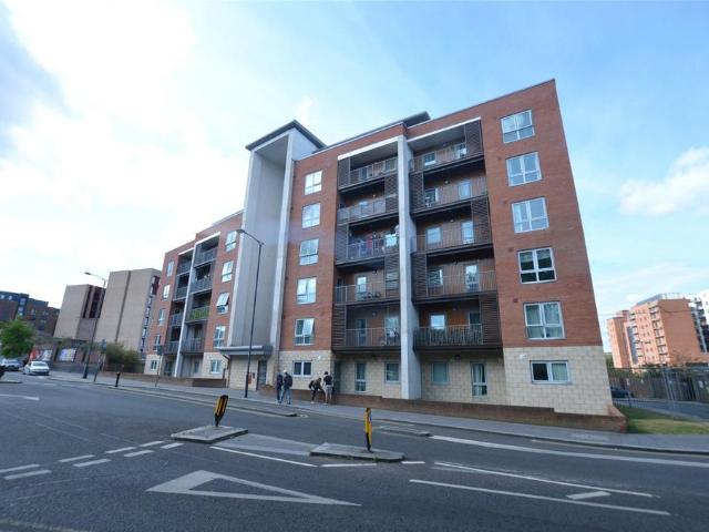Flat for sale in Chinatown, Calderstones
