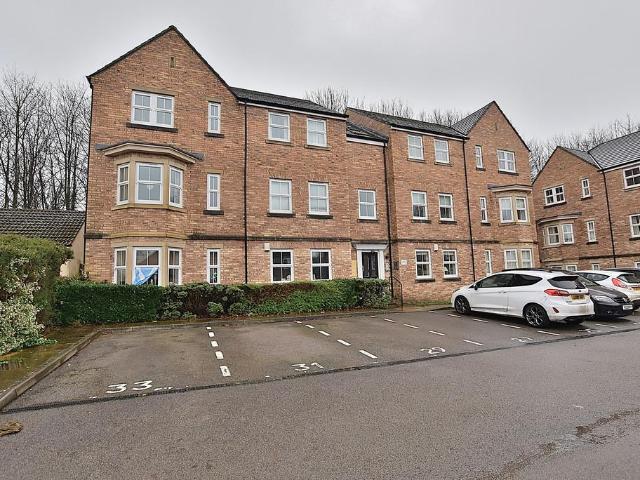 Flat for sale in Colburn