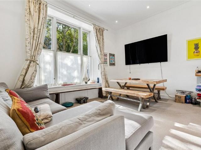 Flat for sale in Notting Hill, Greater London