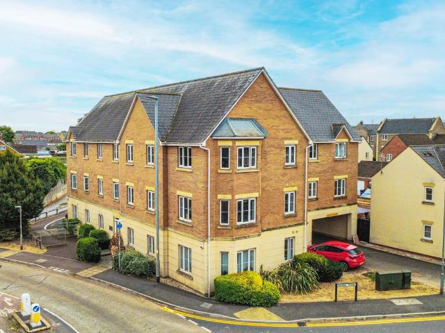 Flat for sale in Norton Fitzwarren, Somerset