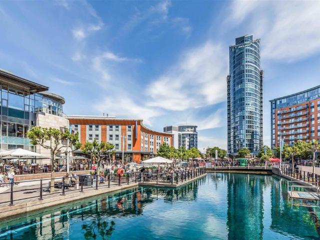 Flat for sale in Portsea, City Of Portsmouth