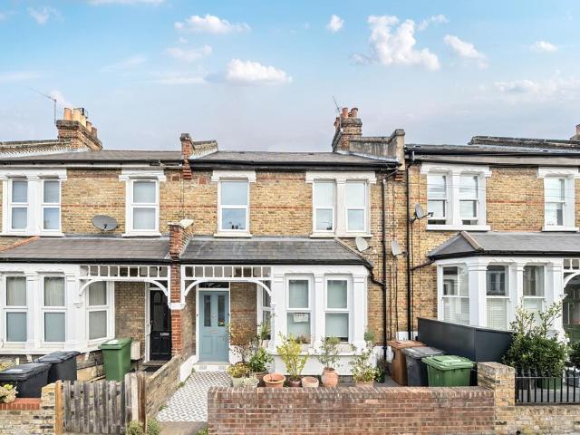 Flat for sale in London Borough of Lewisham, Greater London