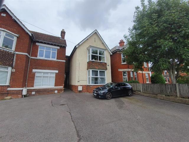 Flat for sale in West End, Fareham