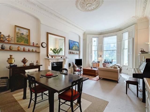 Flat for sale in South Kensington, Isle Of Man