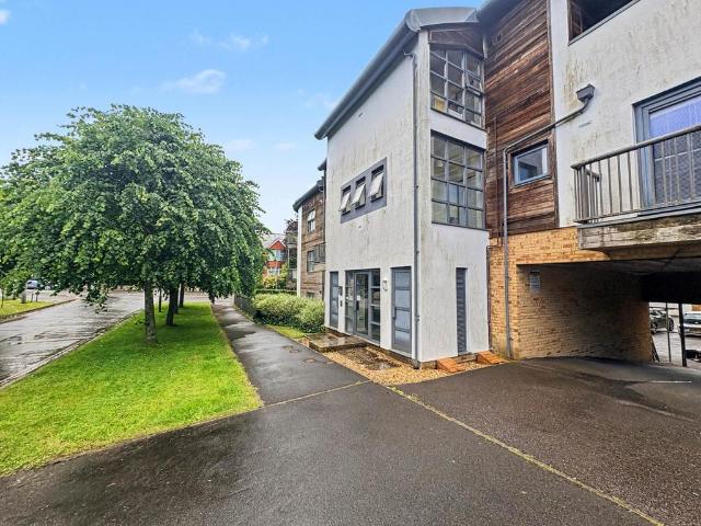 Flat for sale in Mount Wise