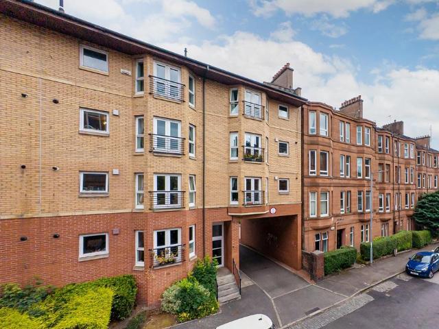 Flat for sale in Thornwood, Partick
