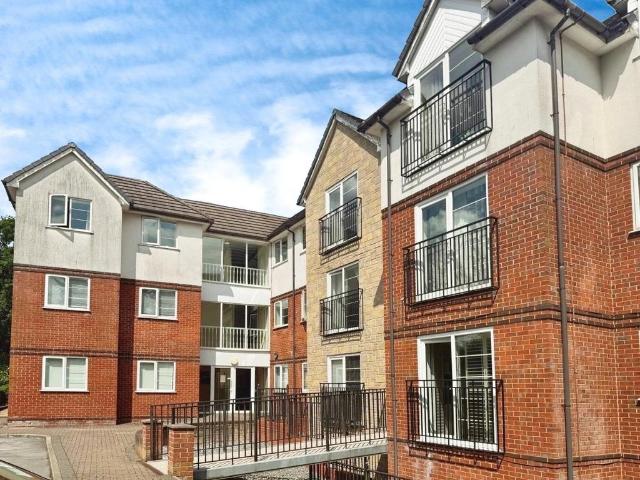 Flat for sale in Georgia, Greater Manchester