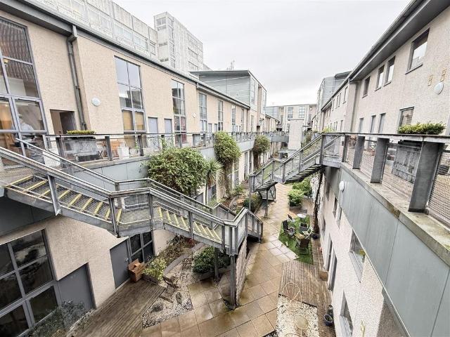 Flat for sale in City Centre, Georgia
