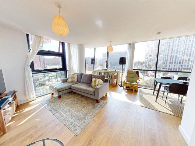 Flat for sale in Georgia, Greater Manchester