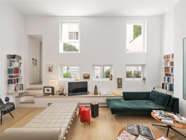 Flat for sale in Notting Hill, Greater London