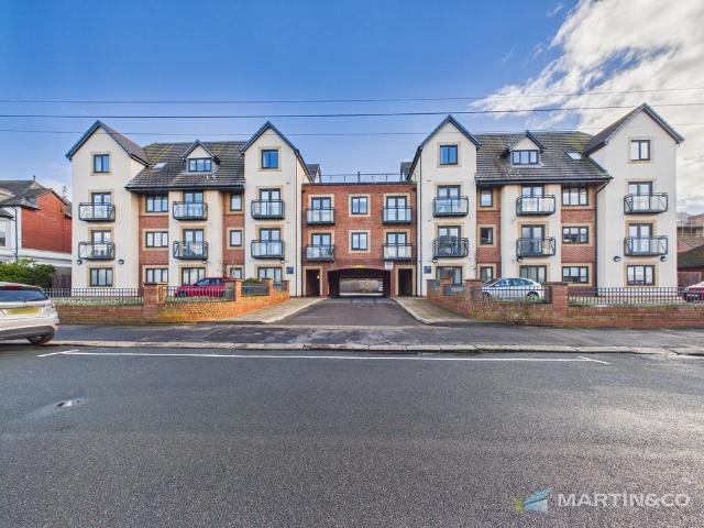 Flat for sale in St Annes, Lytham