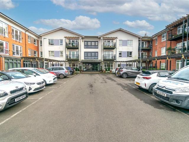Flat for sale in Middlewich