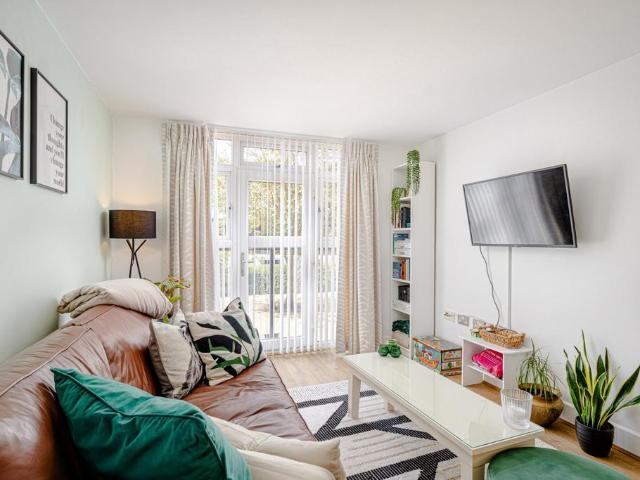 Flat for sale in Hockerill, Colliers End