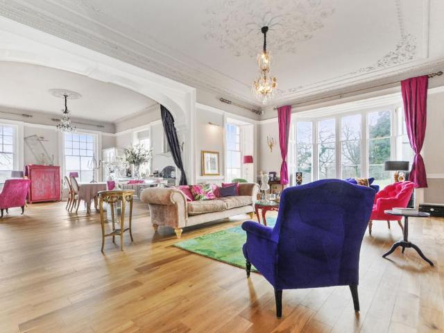 Flat for sale in Harefield, London Borough of Hillingdon