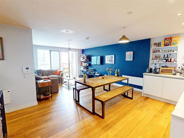 Flat for sale in Georgia, Greater Manchester
