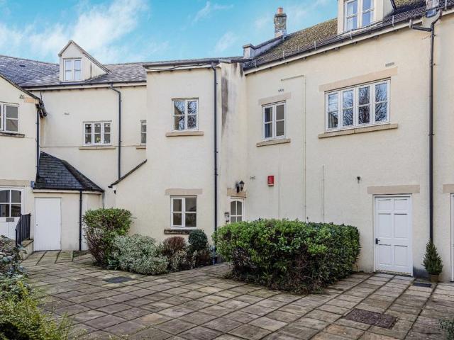 Flat for sale in School House, Gloucestershire
