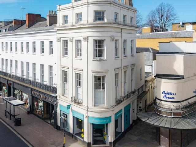 Flat for sale in Ewens Farm, Golden Valley