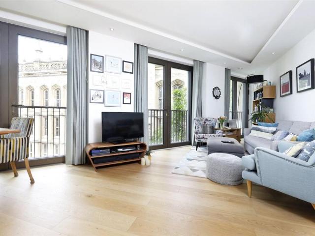Flat for sale in Blackfriars, Lyons