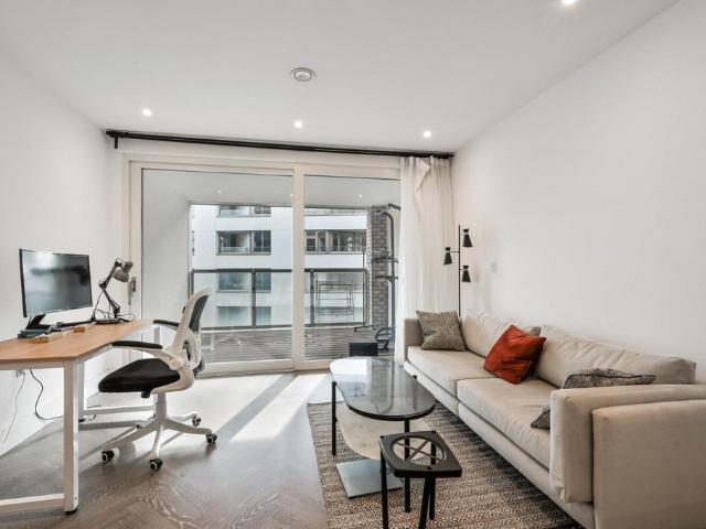 Flat for sale in Barnsbury, Greater London