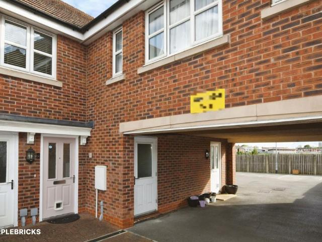 Flat for sale in Ermine West, Lincoln