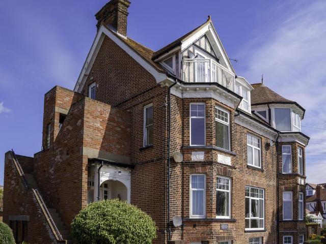 Flat for sale in Walton, Eastbridge
