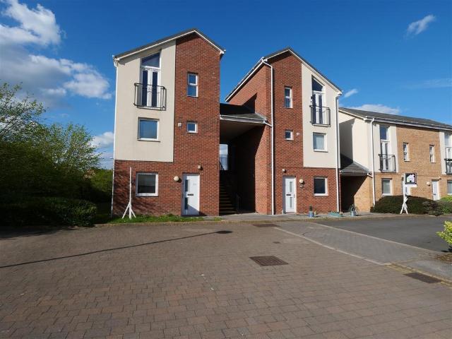 Flat for sale in Selby