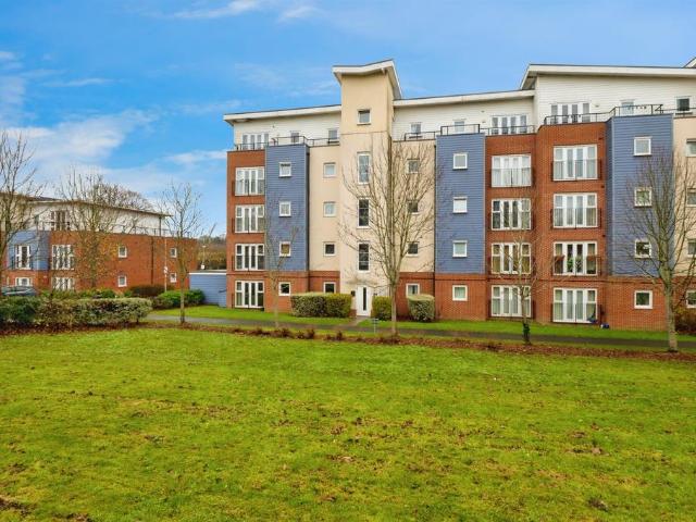 Flat for sale in Helford, Hampshire