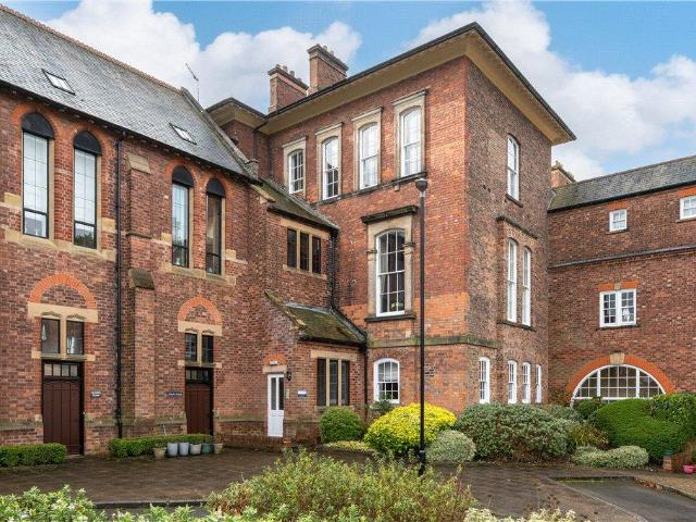 Flat for sale in Ripon, North Yorkshire