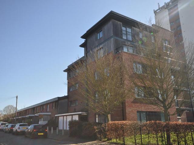 Flat for sale in Melbourne, Chelmsford